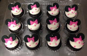 Minnie Mouse Mini Cupcakes