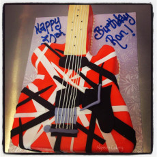 Guitar Cake