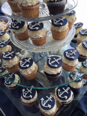 Anchor cupcake