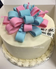 Gender Reveal Cake !