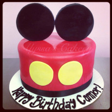 Mickey Mouse Smash Cake