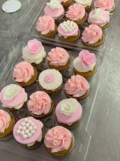 Pink Fondant Cupcakes