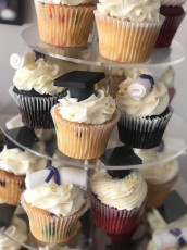 Grad Cap Cupcakes