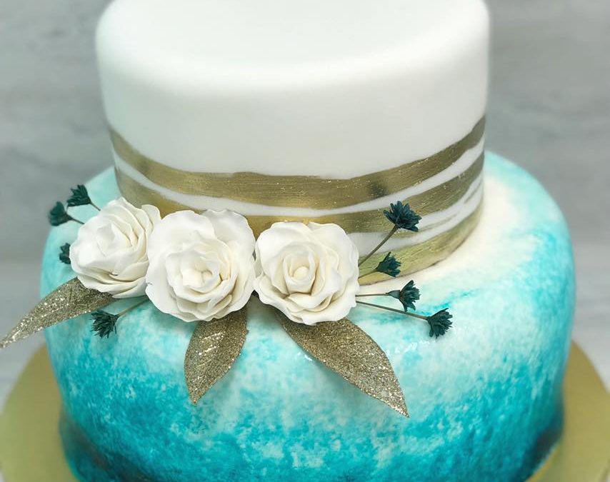 Turquoise Wedding Cake – Creme Castle