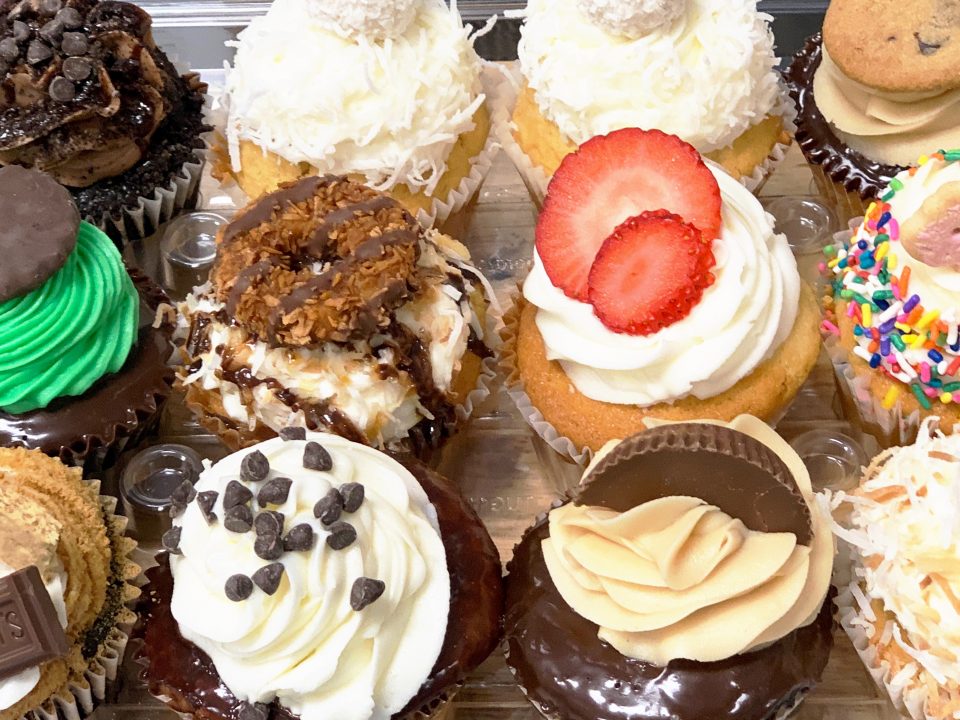 12 Pack Cupcakes