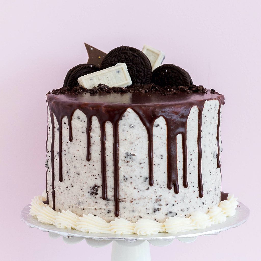 6" Cookies and Cream Drip Cake
